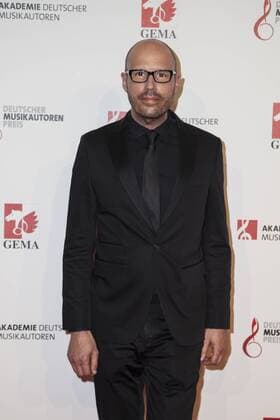 Christopher von Deylen auf bei der Preisverleihung des Deutschen Musikautorenpreises am 30.03.2017 Christopher von Deylen auf bei der Preisverleihung des Deutschen Musikautorenpreises am 30.03.2017