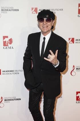 Klaus Meine auf bei der Preisverleihung des Deutschen Musikautorenpreises am 30.03.2017 Klaus Meine auf bei der Preisverleihung des Deutschen Musikautorenpreises am 30.03.2017