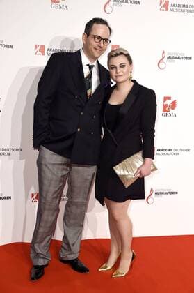 Kurt Krömer und Elzbieta Steinmetz (Elaiza) bei der 9. Verleihung des Deutschen Musikautorenpreises 2017 im Hotel Ritz Carlton. Berlin, 30.03.2017 Foto:xF.xKernx xFuturexImage