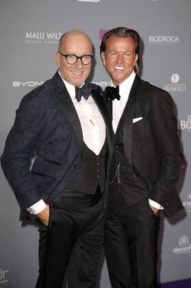 Thomas Rath mit Ehemann Sandro bei der 4. Verleihung des Deutschen Kosmetikpreises Gloria 2017 im Hilton Düsseldorf. Düsseldorf, 31.03.2017 Foto:xS.xGabschx xFuturexImage