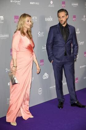 Caroline Beil mit Freund Philipp Sattler bei der 4. Verleihung des Deutschen Kosmetikpreises Gloria 2017 im Hilton Düsseldorf. Düsseldorf, 31.03.2017 Foto:xS.xGabschx xFuturexImage