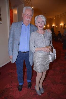 Anita Kupsch mit ihrem Ehemann, Klaus Krahn Premiere der Wellnesskomoedie AUFGUSS im Theater am Kurfuerstendamm in Berlin, am 02.03.2017
