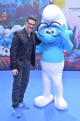 Rick Kavanien Ankunft am Blauen Teppich zur Deutschlandpremiere des Animationsfilmes, Die Schluempfe, das verlorene Dorf im Cinestar im Sony Center in Berlin, am 02.04.2017