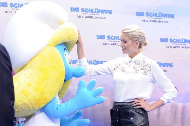 Lena Gercke Ankunft am Blauen Teppich zur Deutschlandpremiere des Animationsfilmes, Die Schluempfe, das verlorene Dorf im Cinestar im Sony Center in Berlin, am 02.04.2017