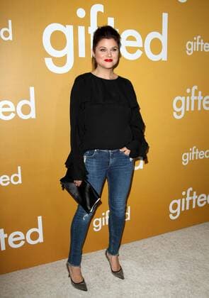 April 4, 2017 - Los Angeles, CA, United States - 4 April 2017 - Los Angeles, California - Tiffani Thiessen. Gifted Los Angeles Premiere held at the Pacific Theaters at The Grove. Photo Credit: AdMedia Los Angeles United States - ZUMAa123 20170404_zaa_a123_143 Copyright: xAdmediax