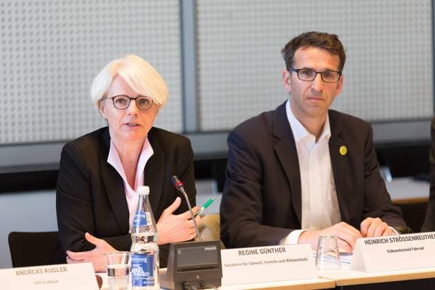 stefan-zeitz.de, 06.04.2017, Berlin, Deutschland, GER, Berliner Abgeordnetenhaus, Berlin bekommt als erstes Bundesland ein Radgesetz, Pressekonferenz , Senatorin Regine Günther, Heinrich Strössenreuther (Volksentscheid Fahrrad)