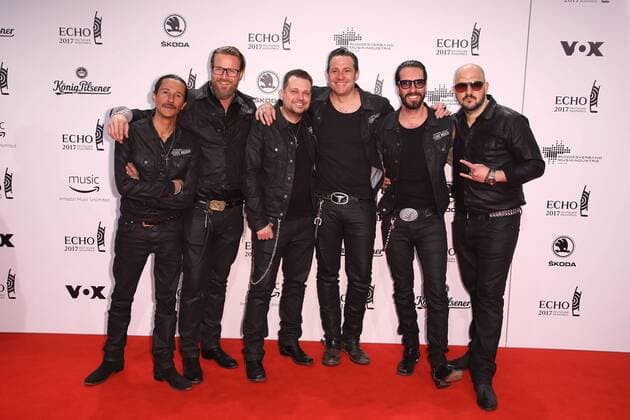 Die Gruppe The Boss Hoss mit Sascha Vollmer und Alec Völkel bei der Verleihung vom Echo am 06.04.2017 in Berlin Echo Verleihung 2017 in Berlin 