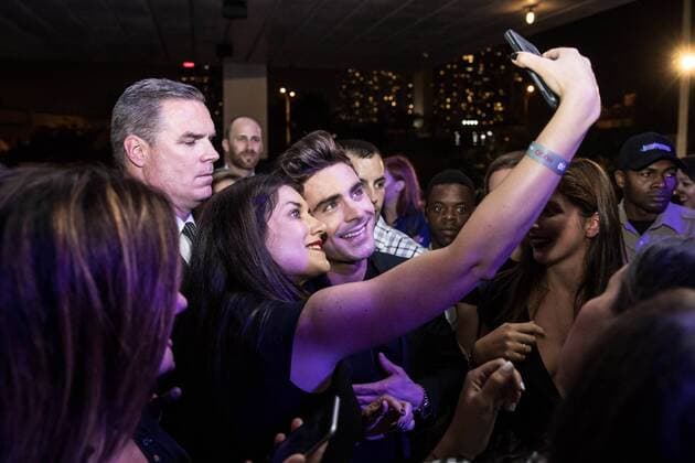 April 6, 2017 - Mexico - EUM20170406ESP03. JPG.CIUDAD DE MEXICO ShowbizFarandula-Zac Efron.- Arribo del actor estadounidense, Zac Efron, al evento promovido por Vanity Fair, GQ y Hugo Boss, 5 de abril de 2017. Foto: Agencia EL UNIVERSALJMA Mexico  - ZUMAu78_ 20170406_zaf_u78_010 Copyright: xElxUniversalx