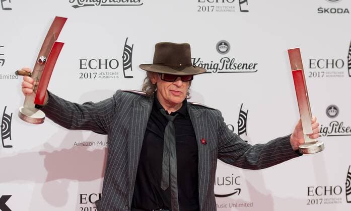 Berlin, Germany 06.04.2017, Echo 2017 Deutscher Musikpreis, Udo Lindenberg mit dem Echos, Echo ( DeFodi001