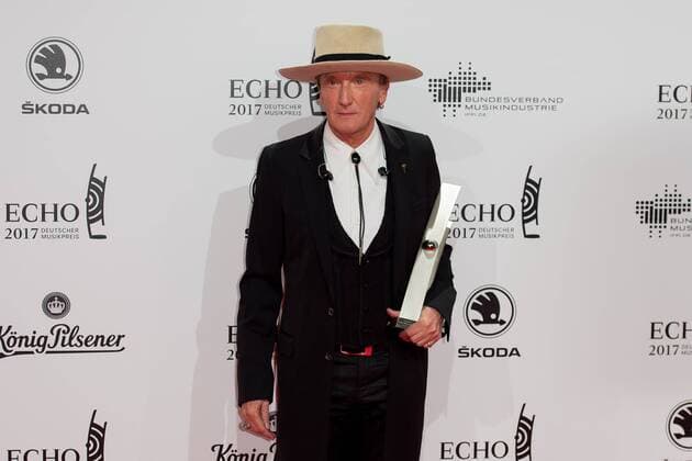 Berlin, Germany 06.04.2017, Echo 2017 Deutscher Musikpreis, Marius Mueller-Westernhagen mit dem Echo ( DeFodi001