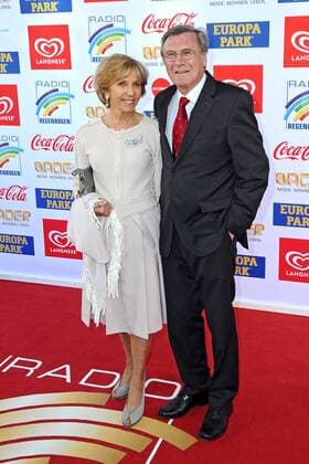 RADIO REGENBOGEN AWARD 2017. Wolfgang und Marlies Gerhardt anläßlich der Verleihung des Medienpreises aus Baden-Württemberg Radio Regenbogen Award am 07.04.2017 im Europapark Rust.