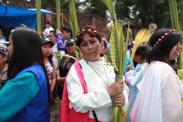 April 9, 2017 - Mexico City, Mexico - Roman Catholic devotes During Palm Sunday. Palm fronds are waved to be blessed by a priest to commemorate Palm Sunday which marks the beginning of Holy Week Sunday, April 9, 2017 at the San Lucas church Iztapalapa, Mexico. For Christians, Palm Sunday marks Jesus Christ s entrance into Jerusalem when his followers laid palm branches in his path, prior to his crucifixion. Mexico City Mexico  - ZUMAn230 20170409_zaa_n230_308 Copyright: xEmilioxEspejelx