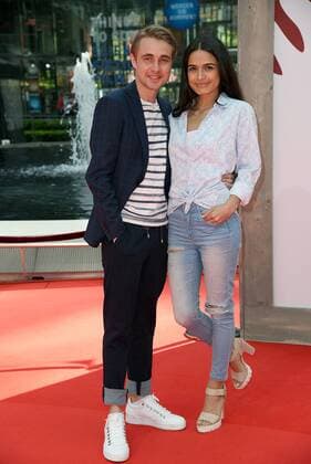Constantin von Jascheroff mit Freundin Haleh Esbak bei der Weltpremiere des Kinofilms Conni & Co 2 im CineStar IMAX im Sony Center in Berlin am 09.04.2017