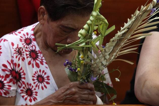 Mexican catholics take part in a Palm Sunday celebration at the Metropolitan Cathedral of Mexico City, Mexico, 09 April 2017. PALM SUNDAY IN MEXICO !ACHTUNG: NUR REDAKTIONELLE NUTZUNG!  Copyright: xAlexxCruzx MEX003 20170409-636273790195887547