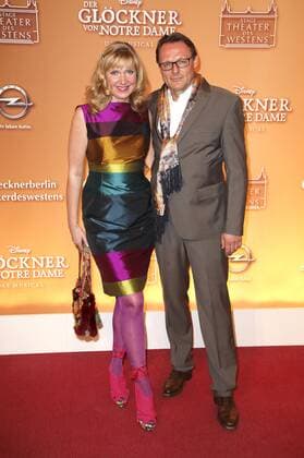 Nanna Kuckuck mit Ehemann Dirk Ullmann bei der Premiere des Disney Musicals Der Glöckner von Notre Dame im Stage Theater des Westens. Berlin, 19.02.2017 Foto:xS.xGabschx xFuturexImage