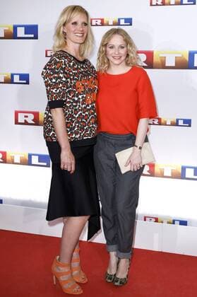 Anna Schudt und Jasmin Schwiers bei der Premiere des RTL Fernsehfilms Ein Schnupfen hätte auch gereicht in der Astor Film Lounge im Residenz Kino. Köln, 11.04.2017 Foto:xC.xHardtx xFuturexImage