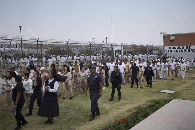 Prisioners of the David Franco Rodriguez Penitentiary Center (CPDR), known as Mil Cumbres , participate in the representation of the Passion of Christ in Morelia, Mexico, on 14 April 2017. Good Friday celebration in Morelia !ACHTUNG: NUR REDAKTIONELLE NUTZUNG!  Copyright: xLuisxEnriquexGranadosx MEX24 20170414-636278101733371533