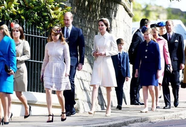 . 16 04 2017. London, United Kingdom. The Duke and Duchess of Cambridge and other members of the UK Royal family arriving at the Easter Sunday church service at Windsor Castle, United Kingdom.  xCPNAxPOOLxx xi-Imagesx IIM-14899-0058