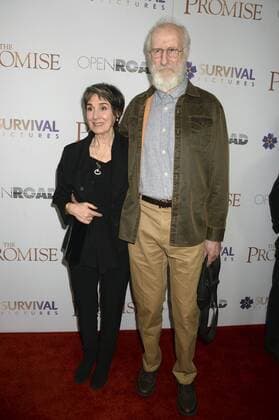 James Cromwell mit Gattin Anna Stuart beim Screening des Kinofilms The Promise im Paris Theatre. New York, 18.04.2017 Foto:xD.xVanxTinex xFuturexImage
