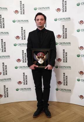 MOSCOW, RUSSIA - APRIL 19, 2017: Russian choreographer Anton Pimonov pose with an award for Ballet-Contemporary Dance Best Balletmaster Best Choreographer for Violin Concerto No 2, Mariinsky Theatre, St Petersburg, at the 2017 Golden Mask award ceremony at the Stanislavsky and Nemirovich-Danchenko Moscow Music Theatre. Artyom Geodakyan TASS  TS048DEA