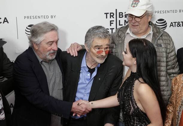 Robert De Niro, Burt Reynolds, Chevy Chase and Ariel Winter arrive on the red carpet at the Dog Years Premiere during 2017 Tribeca Film Festival at Cinepolis Chelsea on April 22, 2017 in New York City.  NYP20170422106 JOHNxANGELILLO
