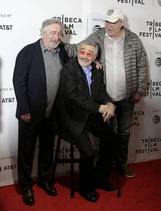 Robert De Niro, Burt Reynolds and Chevy Chase arrive on the red carpet at the Dog Years Premiere during 2017 Tribeca Film Festival at Cinepolis Chelsea on April 22, 2017 in New York City.  NYP20170422110 JOHNxANGELILLO