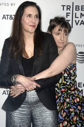 Laurie Simmons und Lena Dunham bei der Premiere von My Art auf dem Tribeca Film Festival 2017 im Cinepolis Chelsea. New York, 22.04.2017 Foto:xD.xVanxTinex xFuturexImage