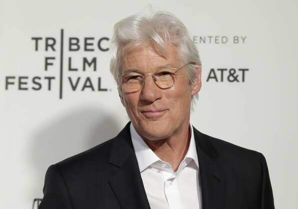 Bilder des Tages Richard Gere arrives on the red carpet at The Dinner Premiere at BMCC Tribeca PAC on April 24, 2017 in New York City.  NYP20170424154 JOHNxANGELILLO