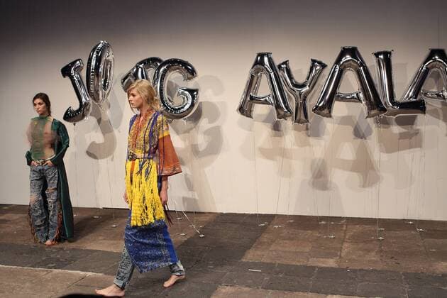 Models present the creations of Mexican designer Jorge Ayala during the third day of the Mexico Mercedes Benz Fashion Week in Mexico City, Mexico, 25 April 2017. MERCEDES BENZ FASHION WEEK IN MEXICO !ACHTUNG: NUR REDAKTIONELLE NUTZUNG!  Copyright: xAlexxCruzx CMX003 20170426-636287670505642881