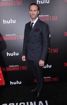 April 25, 2017 - Hollywood, CA, United States - 25 April 2017 - Hollywood, California - Joseph Fiennes. Los Angeles premiere of Hulu s The Handmaid s Tale held at ArcLight Hollywood in Hollywood. Photo Credit: AdMedia Hollywood United States - ZUMAa123 20170425_zaa_a123_053 Copyright: xBirdiexThompsonx