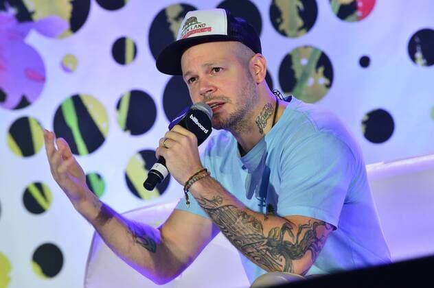 Puerto Rican singer Rene Perez, known as Residente , takes part at the forum ICONIC SINGER-SONGWRITER, as part of the Billboard Latin Muisc Awards Conference, at the Ritz Carlton Hotel in Miami, Florida, United States, 26 April 2017. Residente, former singer of Calle 13, critiziced some of his colleagues who make music with the only aim to make money and compared them to fast food producers. RESIDENTE COMPARED COMMERCIAL MUSIC TO FAST FOOD !ACHTUNG: NUR REDAKTIONELLE NUTZUNG!  Copyright: xGiorgioxVierax MIA001 20170426-636288394033410404