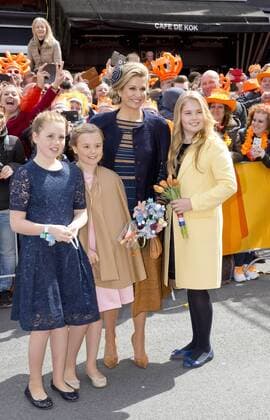 27-04-2017 Tilburg Dutch royal family during Kingsday ( Koningsdag) in Tilburg. Queen Maxima and Princess Amalia and Princess Alexia and Princess Ariane  Copyright: xPPE NIEBOERx