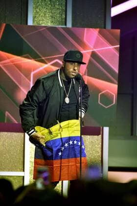 US singer Nicky Jam performs during the Billboard Latin Music Awards at the Warsco Center of Miami University in Coral Gables, Florida, United States, 27 April 2017. BILLBOARD LATIN MUSIC AWARDS !ACHTUNG: NUR REDAKTIONELLE NUTZUNG!  Copyright: xGastonxDexCardenasx BIL028 20170428-636289582858491875