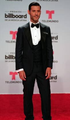 Latin celebrity Quique Usales walks the red carpet during the 2017 Billboard Latin Music Awards at the Bank United Center, University of Miami, Miami, Florida on April 27, 2017.  MIA20170427104 GARYxIxROTHSTEIN