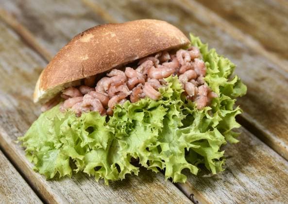 Hannover 15.03.17 Krabben Krabbenbrötchen teuer wie noch nie 9,-â‚¬ Andreas Frisch hat aber noch welche. Anne 21 schmeckt es.
