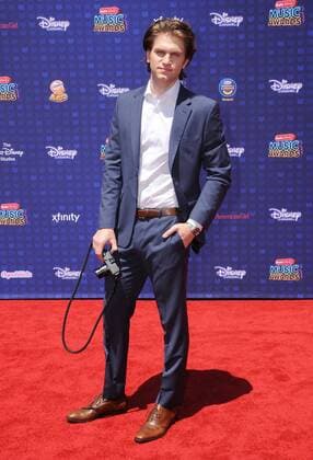 April 29, 2017 - Los Angeles, CA, United States - 29 April 2017 - Los Angeles, California - Keegan Allen. 2017 Radio Disney Music Awards held at Microsoft Theater in Los Angeles. Photo Credit: AdMedia Los Angeles United States - ZUMAa123 20170429_zaa_a123_212 Copyright: xBirdiexThompsonx