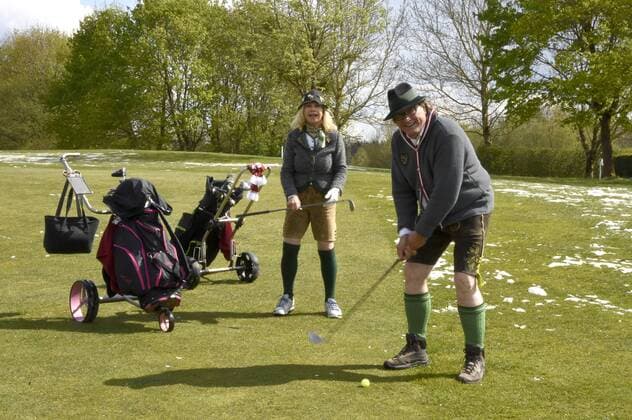 Marianne und Michael Hartl beim Hippopdrom Charity Golfturnier by Adi Hengstberger im Golfclub Schloss Egmating. Egmating, 29.04.2017 Foto:xP.xSchönbergerx xFuturexImage
