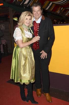 Marianne und Michael Hartl bei der Siegesfeier vom Hippopdrom Charity Golfturnier by Adi Hengstberger im Hippodrom auf dem Münchner Frühlingsfest. München, 29.04.2017 Foto:xP.xSchönbergerx xFuturexImage