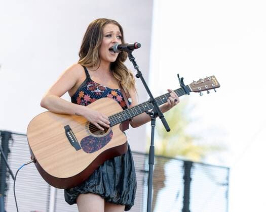 April 30, 2017 - Indio, California, U.S - COURTNEY COLE during Stagecoach Music Festival in Indio, California Indio U.S. - ZUMAs135 20170430_zap_s135_059 Copyright: xDanielxDeSloverx