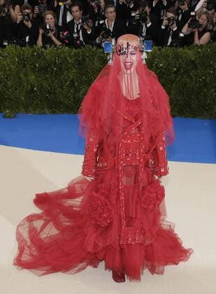 Katy Perry arrives on the red carpet at the Costume Institute Benefit at The Metropolitan Museum of Art celebrating the opening of Rei Kawakubo Comme des Garcons: Art of the In-Between in New York City on May 1, 2017.  NYP20170501122 JOHNxANGELILLO