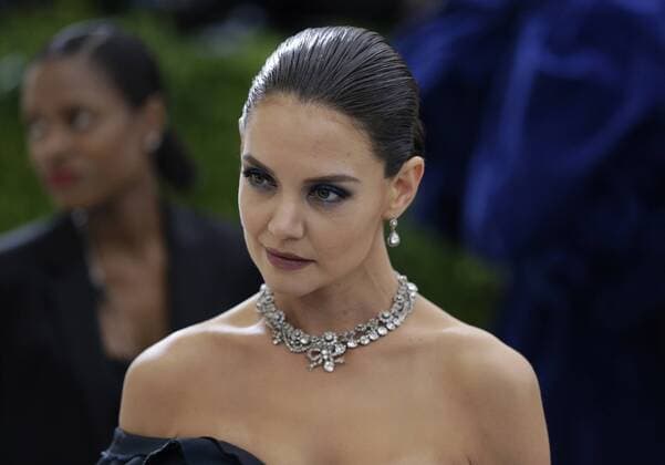Katie Holmes arrives on the red carpet at the Costume Institute Benefit at The Metropolitan Museum of Art celebrating the opening of Rei Kawakubo Comme des Garcons: Art of the In-Between in New York City on May 1, 2017.  NYP201705001203 JOHNxANGELILLO