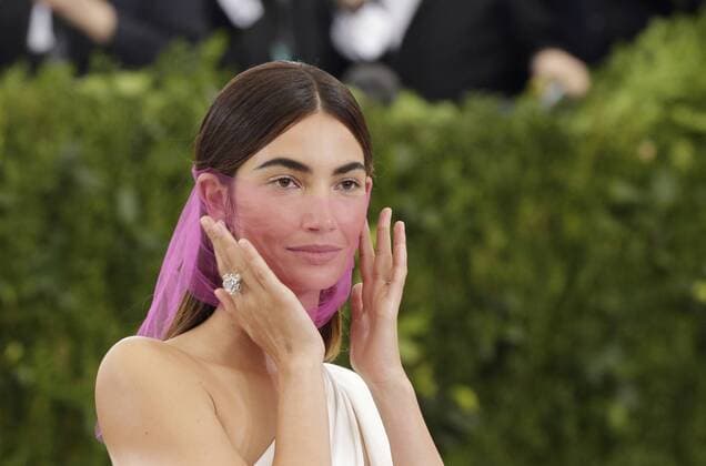 Lily Aldridge arrives on the red carpet at the Costume Institute Benefit at The Metropolitan Museum of Art celebrating the opening of Rei Kawakubo Comme des Garcons: Art of the In-Between in New York City on May 1, 2017.  NYP20170501585 JOHNxANGELILLO
