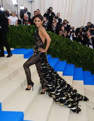 May 1, 2017 - New York, NY, United States - 01 May 2017 - New York, New York - Halle Berry. 2017 Metropolitan Museum of Art Costume Institute Benefit Gala at The Metropolitan Museum of Art. Photo Credit: Christopher Smith AdMedia New York United States - ZUMAa123 20170501_zaa_a123_122 Copyright: xChristopherxSmith Admediax