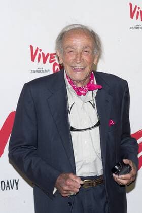 Venantino Venantini CELEBRITES : Avnt Premiere de Vive la Crise - Paris - 02 05 2017 JBAutissier Panoramic 