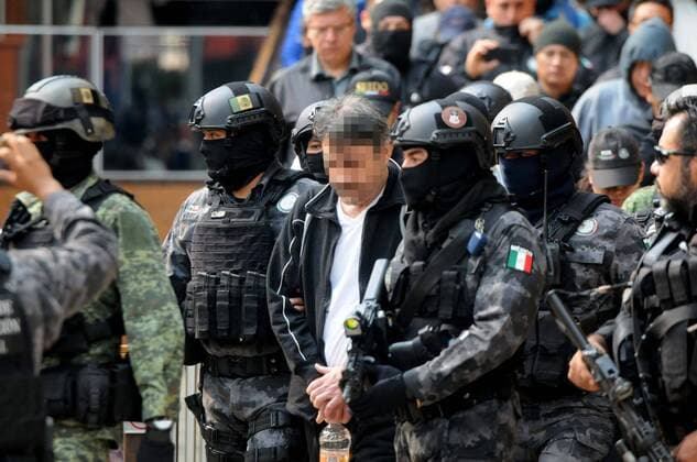 May 2, 2017 - Mexico - EUM20170502NAC30.JPG.CIUDAD DE MEXICO SecuritySeguridad-Damaso Lopez Detencion.- Elementos de la PGR y de la Sedena detienen a Damaso Lopez, El Licenciado , uno de los presuntos lideres del Cartel de Sinaloa, el martes 2 de mayo de 2017 en la colonia Anzures de la delegacion Miguel Hidalgo. Foto: Agencia EL UNIVERSALHugo GarciaEVZ Mexico  - ZUMAu78_ 20170502_zaf_u78_048 Copyright: xElxUniversalx