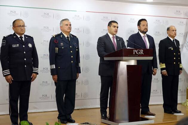 May 2, 2017 - Mexico - EUM20170501NAC18.JPG.CIDUAD DE MEXICO Nation Nacion-Detencion Damaso PGR.- Omar Hamid Garcia Harfuch estrado-, director en jefe de la Agencia de Investigacion Criminal (AIC), en compania de diferentes autoridades federales, en conferencia de prensa para dar detalles de la captura de Damaso Lopez, uno de los presuntos lideres del Cartel de Sinaloa, el martes 2 de mayo de 2017. Foto: Agencia EL UNIVERSAL Juan Carlos Reyes Garcia EVZ Mexico  - ZUMAu78_ 20170502_zaf_u78_036 Copyright: xJuanxCarlosxReyesxGarciax