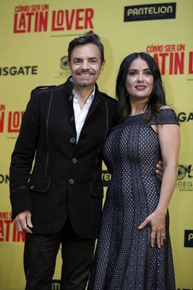 Mexican actors Salma Hayek (R) and Eugenio Derbez (L) pose during a press conference to present the film How to be a Latin Lover , in Mexico City, Mexico, 03 May 2017. Hayek and Derbez perform at the comedy with US actresses Kristen Bell and Raquel Welch and actor Rob Lowe. SALMA HAYEK AND EUGENIO DERBEZ PRESENT THEIR FILM HOW TO BE A LATIN LOVER IN MEXICO !ACHTUNG: NUR REDAKTIONELLE NUTZUNG!  Copyright: xJoséxMéndezx MEX001 20170503-636294469615644528