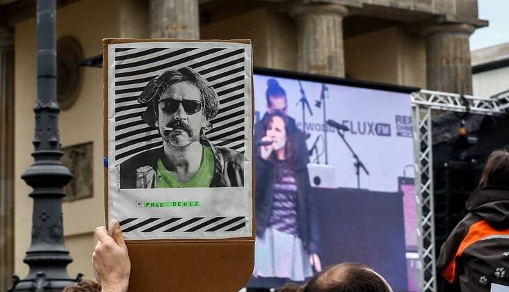 Konzert von Auf die Presse,FreeDeniz , Brandenburger Tor Auf die Presse