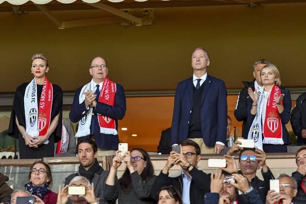 Albert II de Monaco et sa femme Charlene Wittstock - Vadim Vasilyev (vice president de l AS Monaco) et sa femme CELEBRITES : AS Monaco vs Juventus de Turin - Ligue des champions - 1 2 finale - 03 05 2017 NorbertScanella Panoramic 
