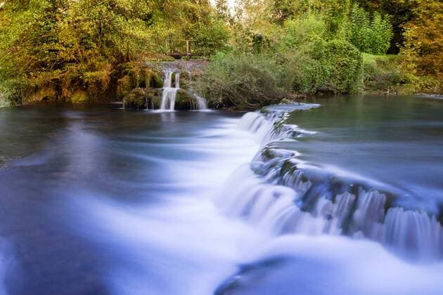 Bach mit kleinen Wasserfaellen bei Slunj im Herbst, Langzeitbelichtung, Kroatien creek with small waterfalls at Slunj, Croatia BLWS452463 Copyright: xblickwinkel McPHOTO U.xGernhoeferx